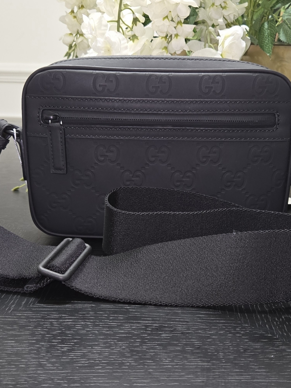 Gucci Black Embossed Logo Crossbody Bag - Unisex
